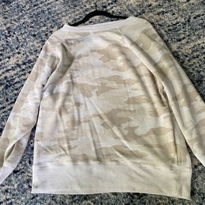 Cute aerie cure neck